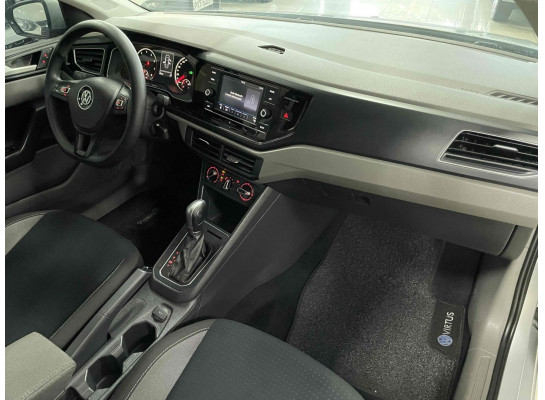 Volkswagen Virtus Comfortline 200 TSI 2019/2020