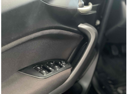 FIAT Cronos 1.8 Precision 2018/2019