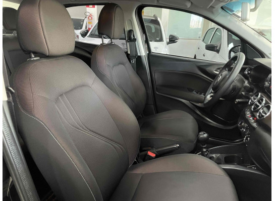 FIAT Cronos 1.8 Precision 2018/2019