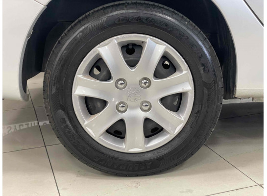 Peugeot 207 Passion XR 1.4 Flex 8V 4p 2012/2013