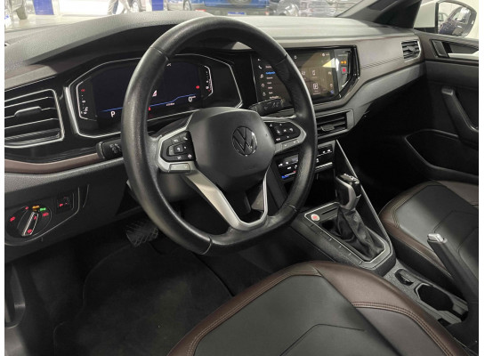 Volkswagen Virtus Highline 200 TSI 2023/2024
