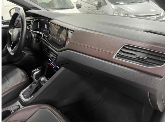 Volkswagen Virtus Highline 200 TSI 2023/2024