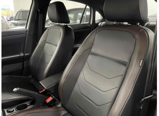 Volkswagen Virtus Highline 200 TSI 2023/2024